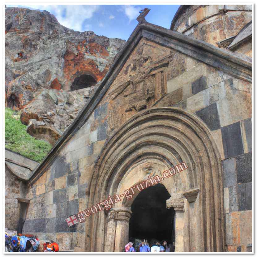 Geghard manastırı ermenistan