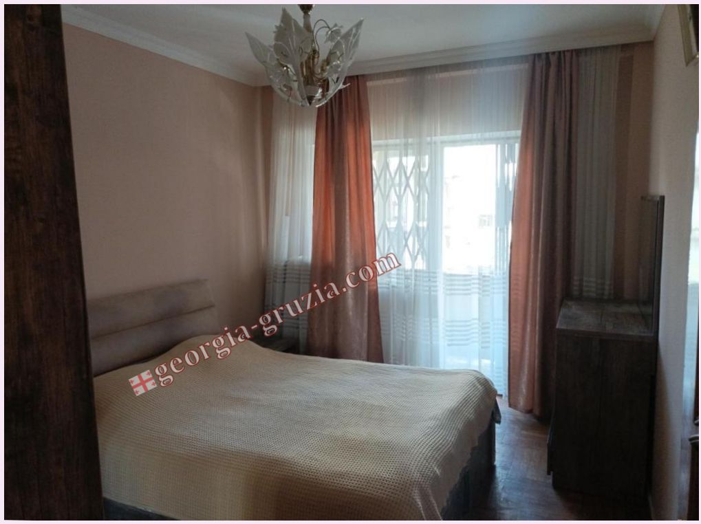 квартира возле парка -apartment near the park