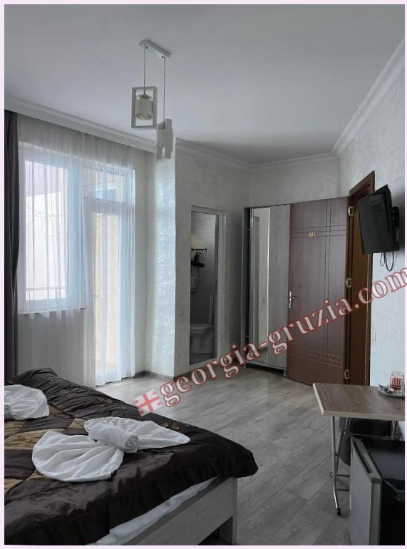 Nana's house"s house {KEYWORDS}"s house"s house ({POST_KEYWORDS})"s house